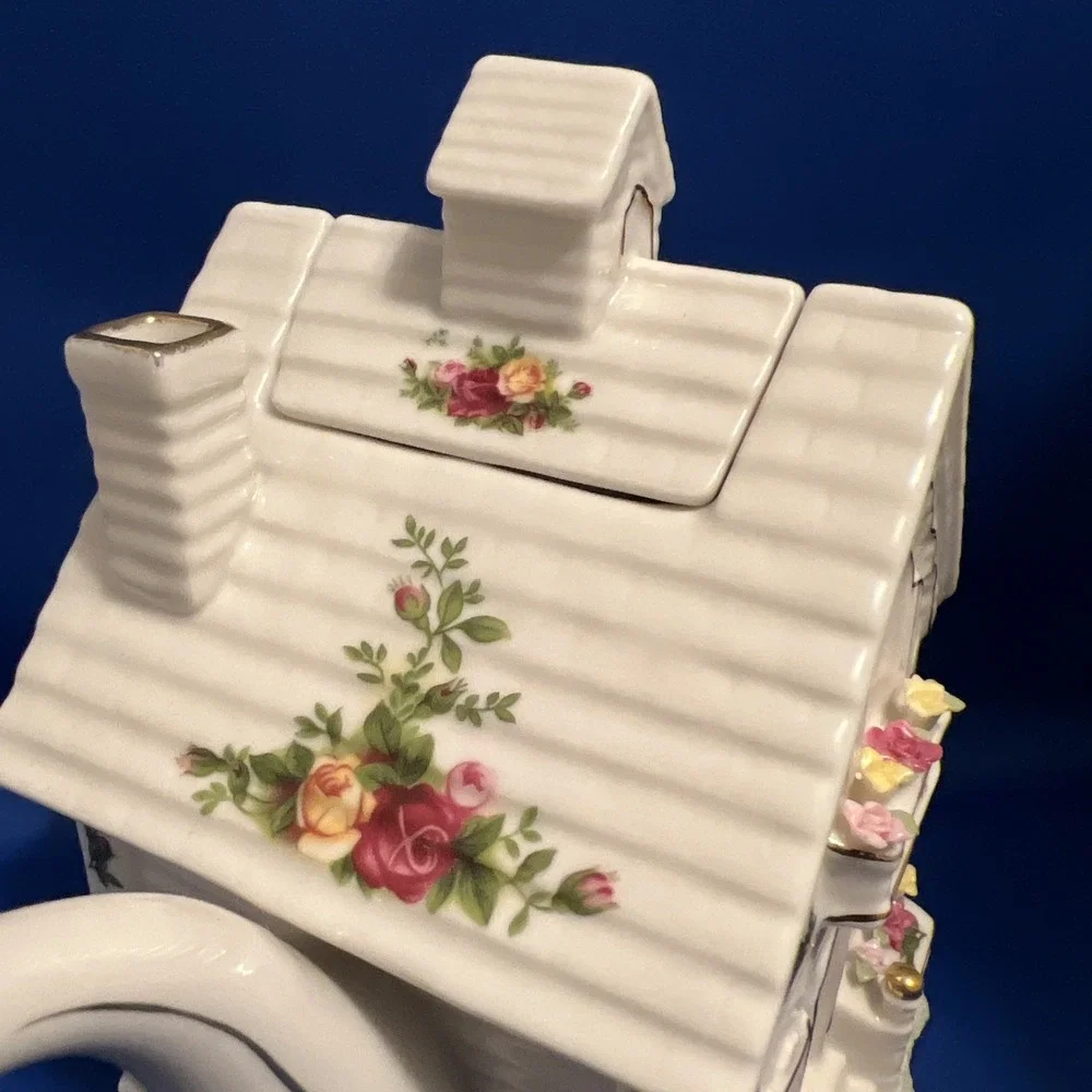 Royal Albert vtg royal
